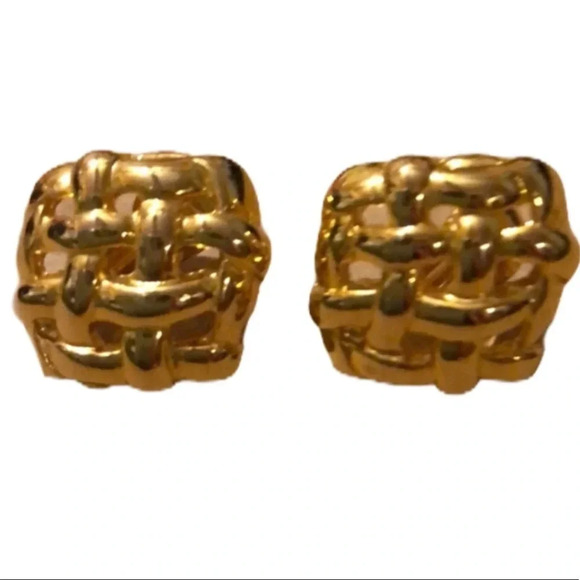 VINTAGE EUC CLIP ON GOLD TONE EARRINGS COSTUME JEWELRY - Picture 2 of 6